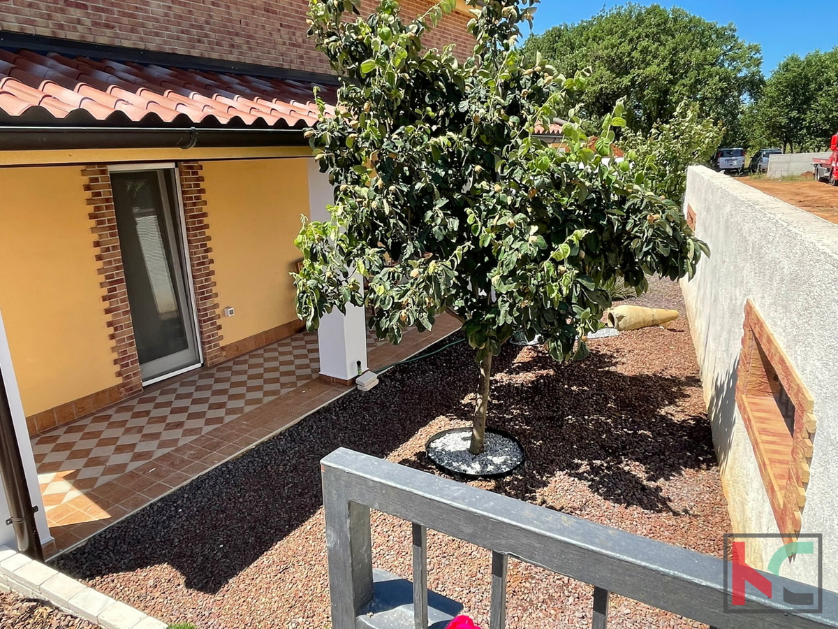 Istria, Medulin, Pomer, casa con 4 appartamenti e giardino paesaggistico