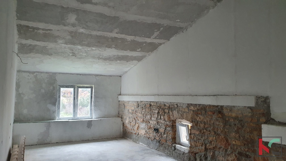 Istria, casa in pietra nelle vicinanze di Rovigno, 120m2, in fase di alto roh-bau con vista mare, #vendita