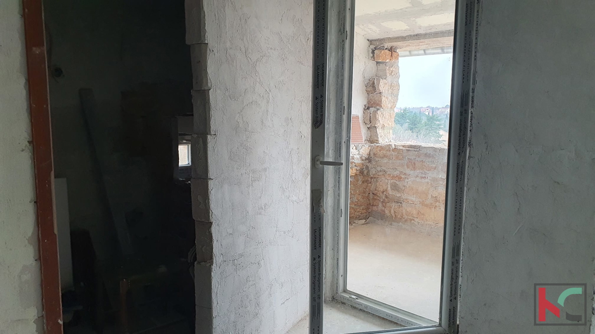 Istria, casa in pietra nelle vicinanze di Rovigno, 120m2, in fase di alto roh-bau con vista mare, #vendita