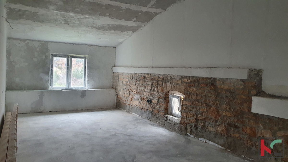 Istria, casa in pietra nelle vicinanze di Rovigno, 120m2, in fase di alto roh-bau con vista mare, #vendita