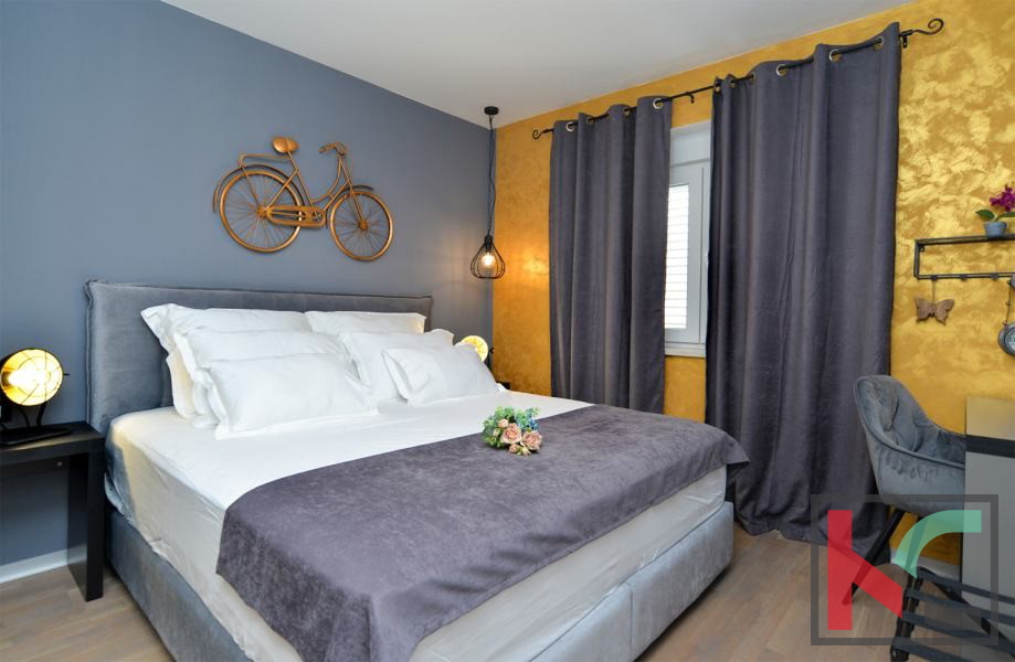 Pola, Pješčana Uvala, appartamento di lusso con cortile, vicino al mare #vendita