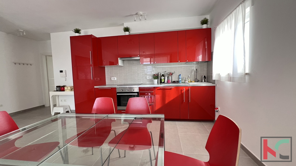 Istria, Peroj, #vendita spazioso appartamento trilocale con ampio terrazzo e vista mare