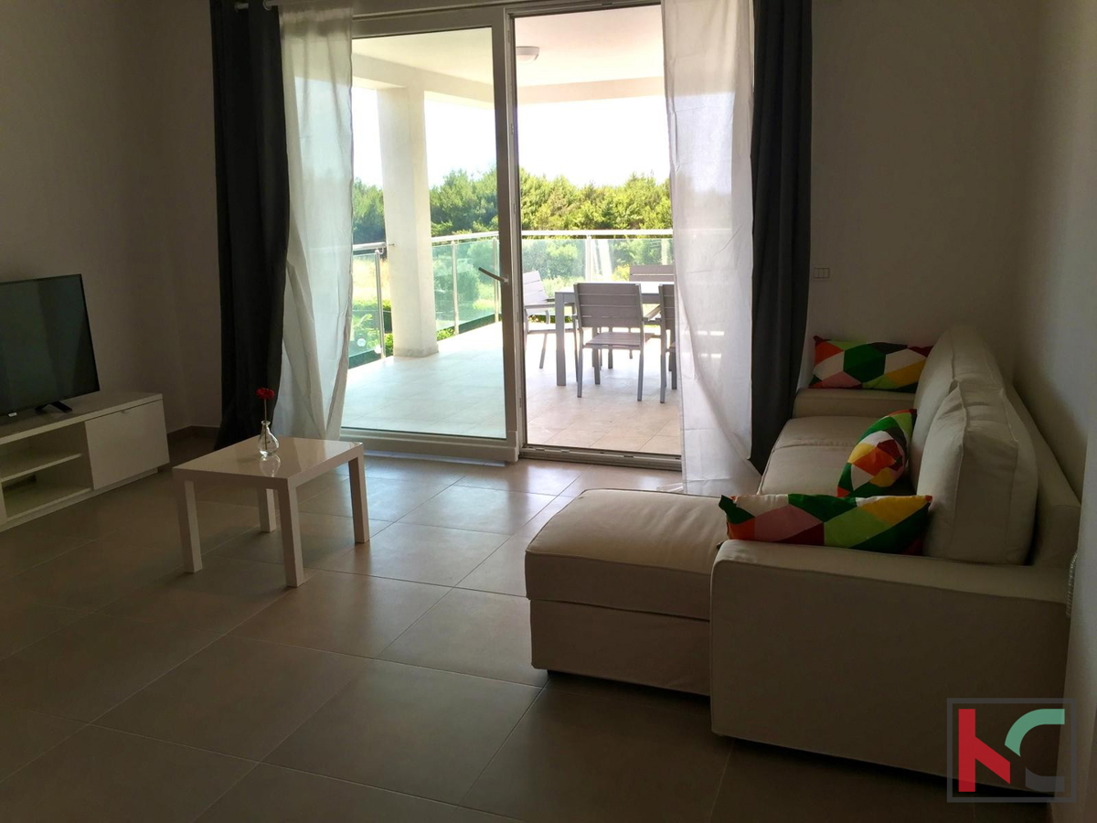 Istria, Peroj, #vendita spazioso appartamento trilocale con ampio terrazzo e vista mare