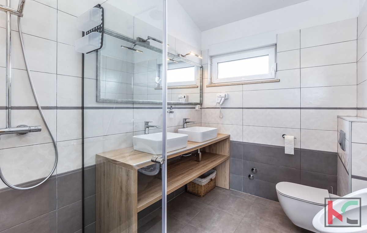 Istria, Visignano, casa moderna con piscina e giardino, 4 camere da letto, #vendita