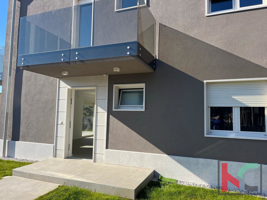 Parenzo, appartamento quadrilocale 162,62 m3 in una nuova costruzione, con ampia terrazza sul tetto e vista sul mare #vendita