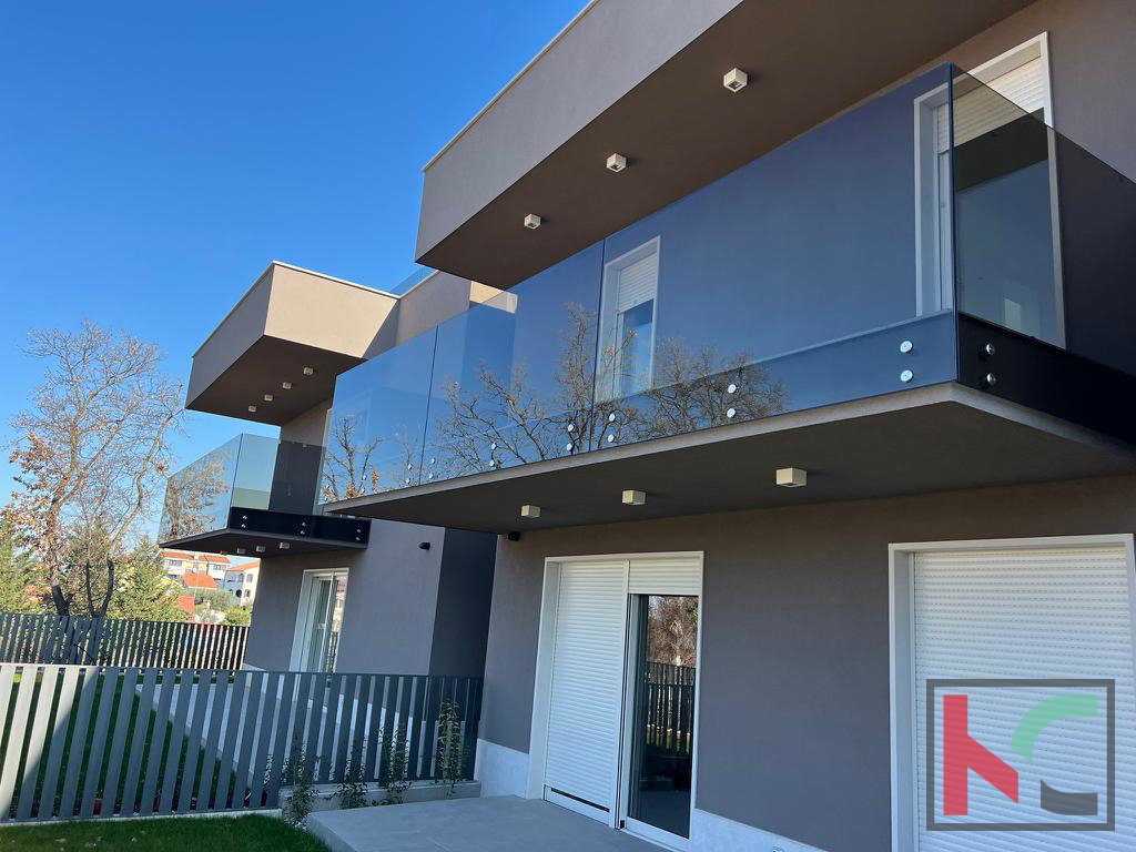 Parenzo, appartamento quadrilocale 162,62 m3 in una nuova costruzione, con ampia terrazza sul tetto e vista sul mare #vendita