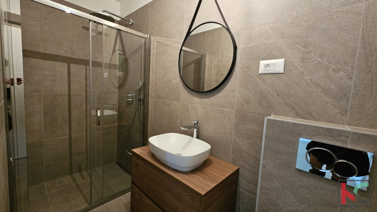 Parenzo, appartamento quadrilocale 162,62 m3 in una nuova costruzione, con ampia terrazza sul tetto e vista sul mare #vendita