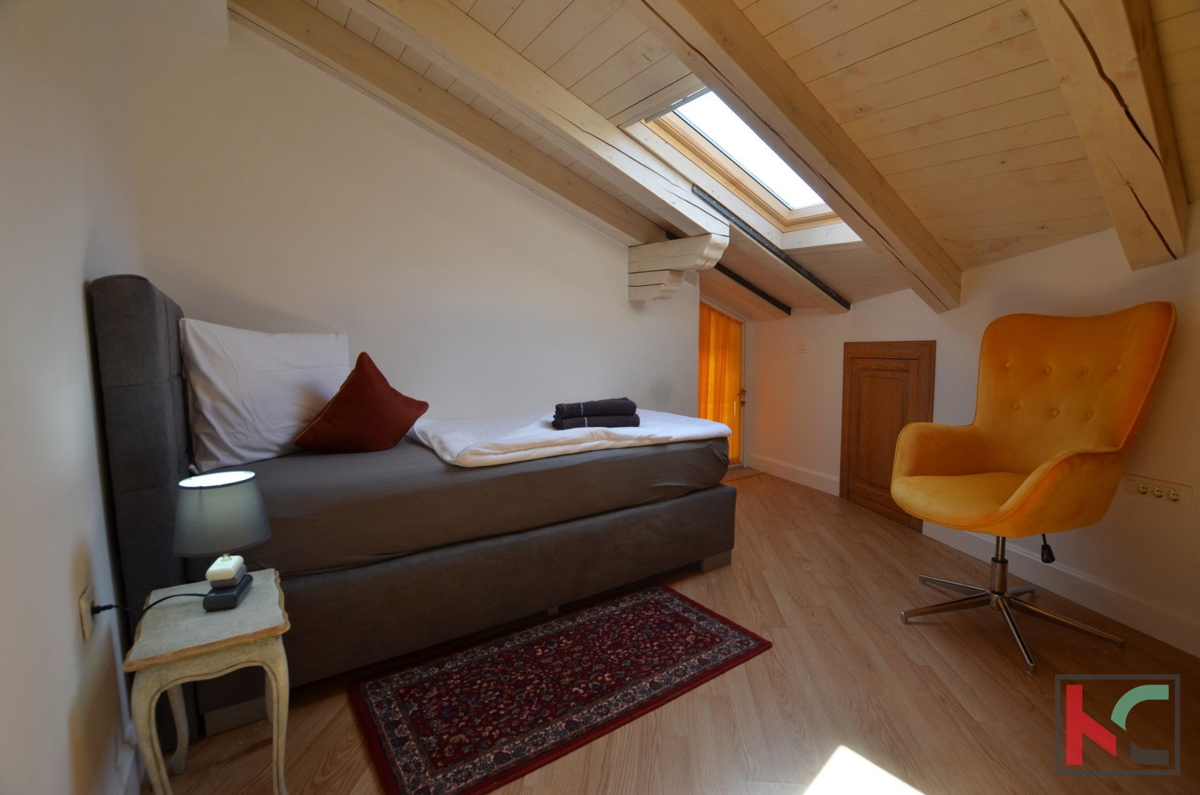 Rovigno, centro, appartamento su due piani con vista mare 75,40m2 #vendita