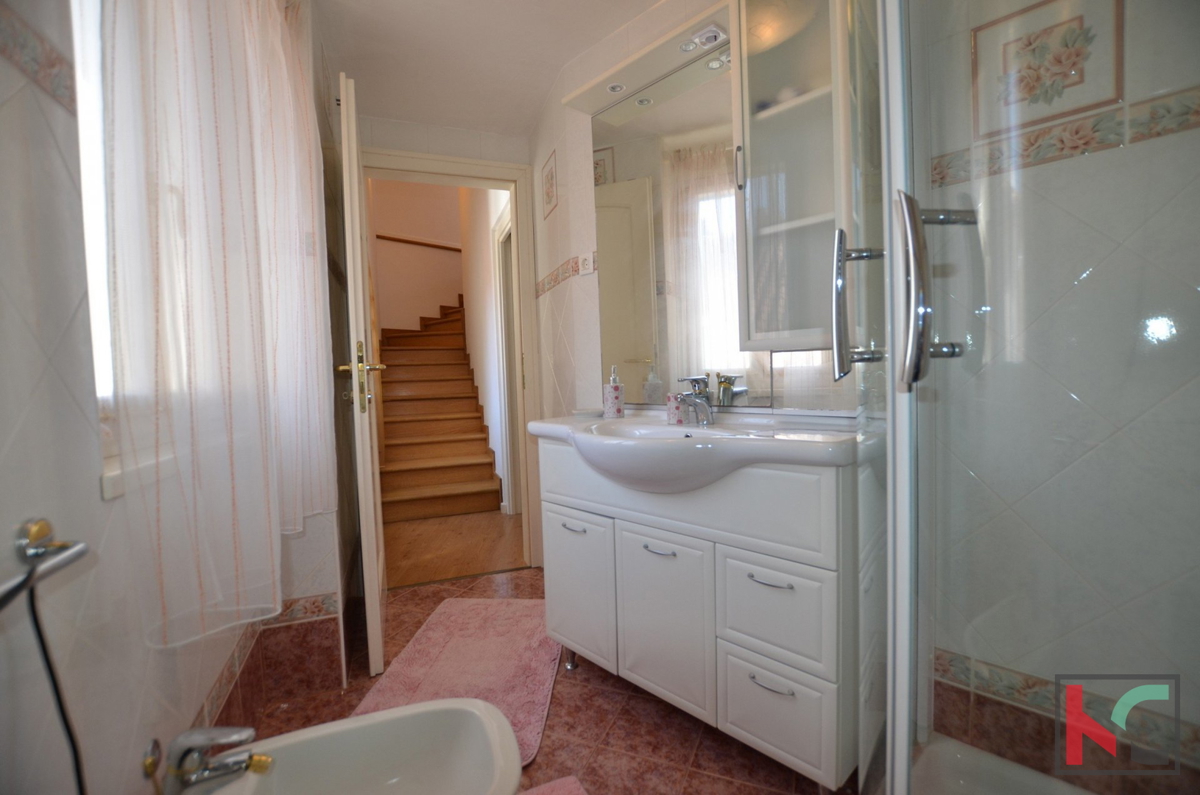 Rovigno, centro, appartamento su due piani con vista mare 75,40m2 #vendita