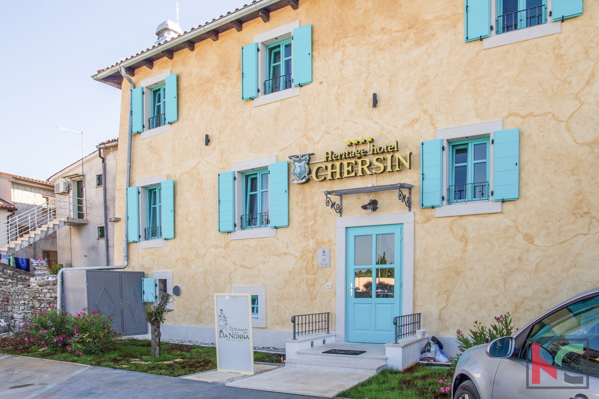 Fasana, albergo per famiglie nel centro di Fasana #vendita