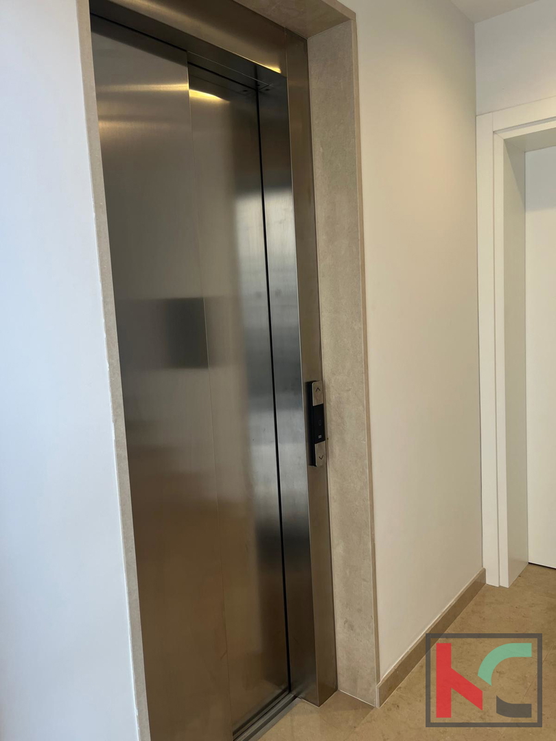 Rovigno, appartamento di lusso a 100 metri dal mare con giardino e giardino propri, superficie abitabile 127,50 m2 #vendita