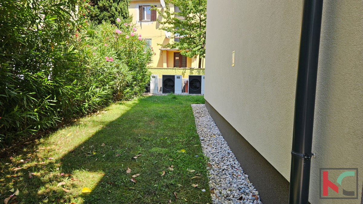 Rovigno, appartamento di lusso a 100 metri dal mare con giardino e giardino propri, superficie abitabile 127,50 m2 #vendita