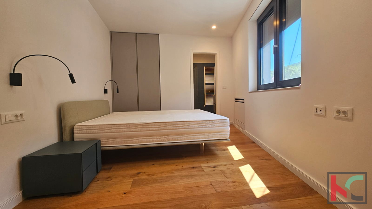 Rovigno, appartamento di lusso a 100 metri dal mare con giardino e giardino propri, superficie abitabile 127,50 m2 #vendita