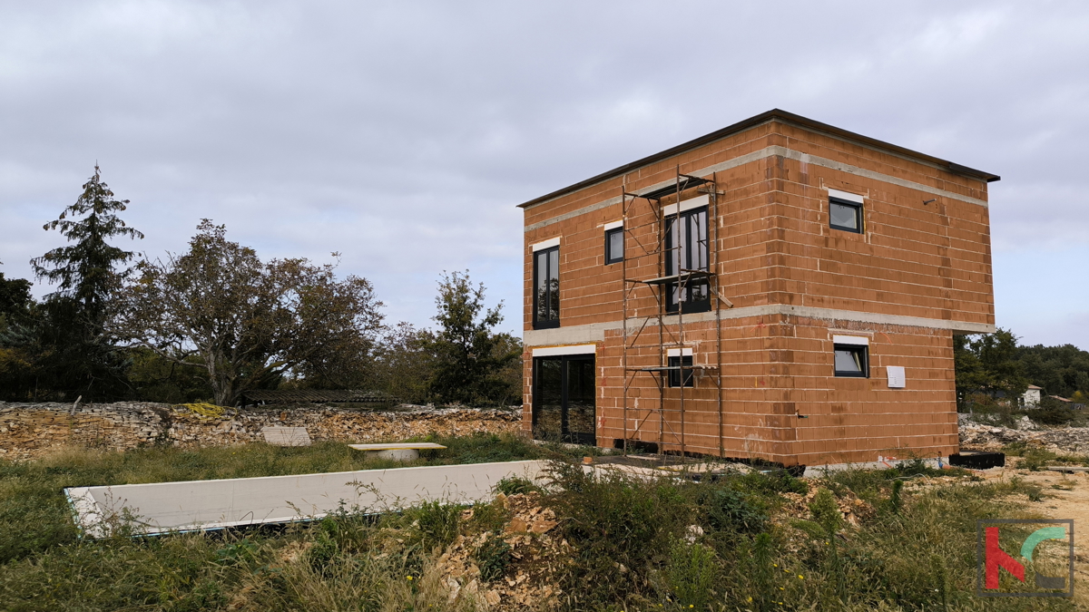 ISTRIA, KANFANAR, CASA INDIPENDENTE CON PISCINA #VENDITA