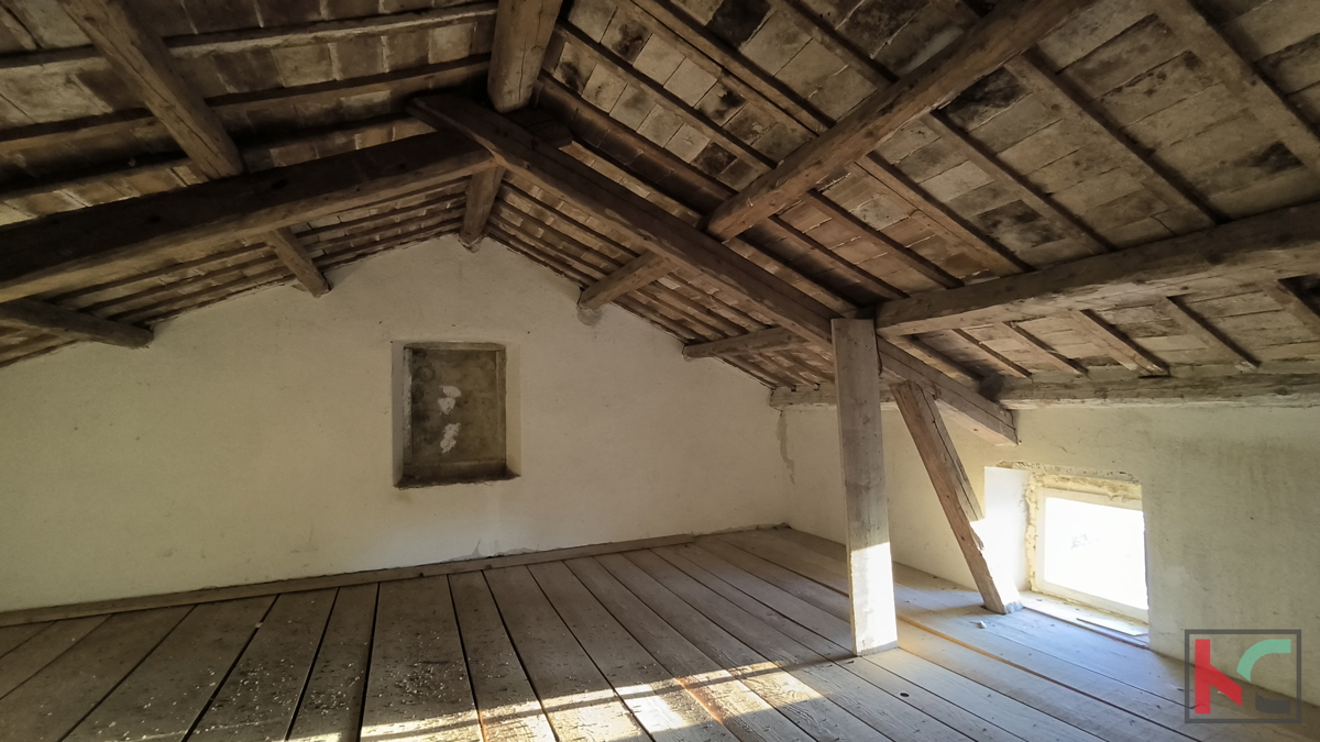 SVETVINČENAT, KAMENA KUĆA SA VELIKOM OKUĆNICOM NA ODLIČNOJ LOKACIJI #PRODAJA