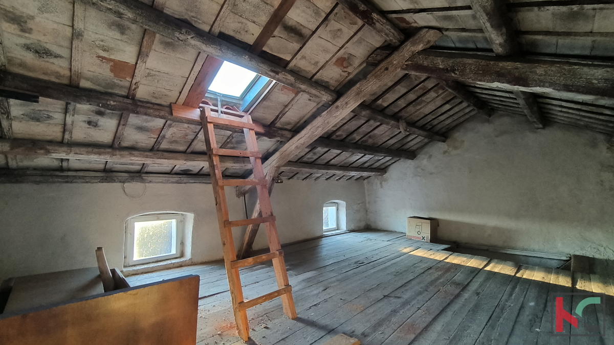 SVETVINČENAT, KAMENA KUĆA SA VELIKOM OKUĆNICOM NA ODLIČNOJ LOKACIJI #PRODAJA