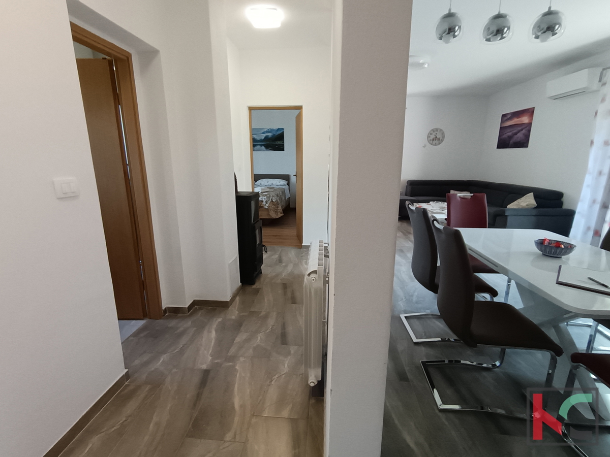 ROVINJ, CASA MODERNA CON PISCINA E ULIVETO, VICINANZA AL MARE, #VENDITA