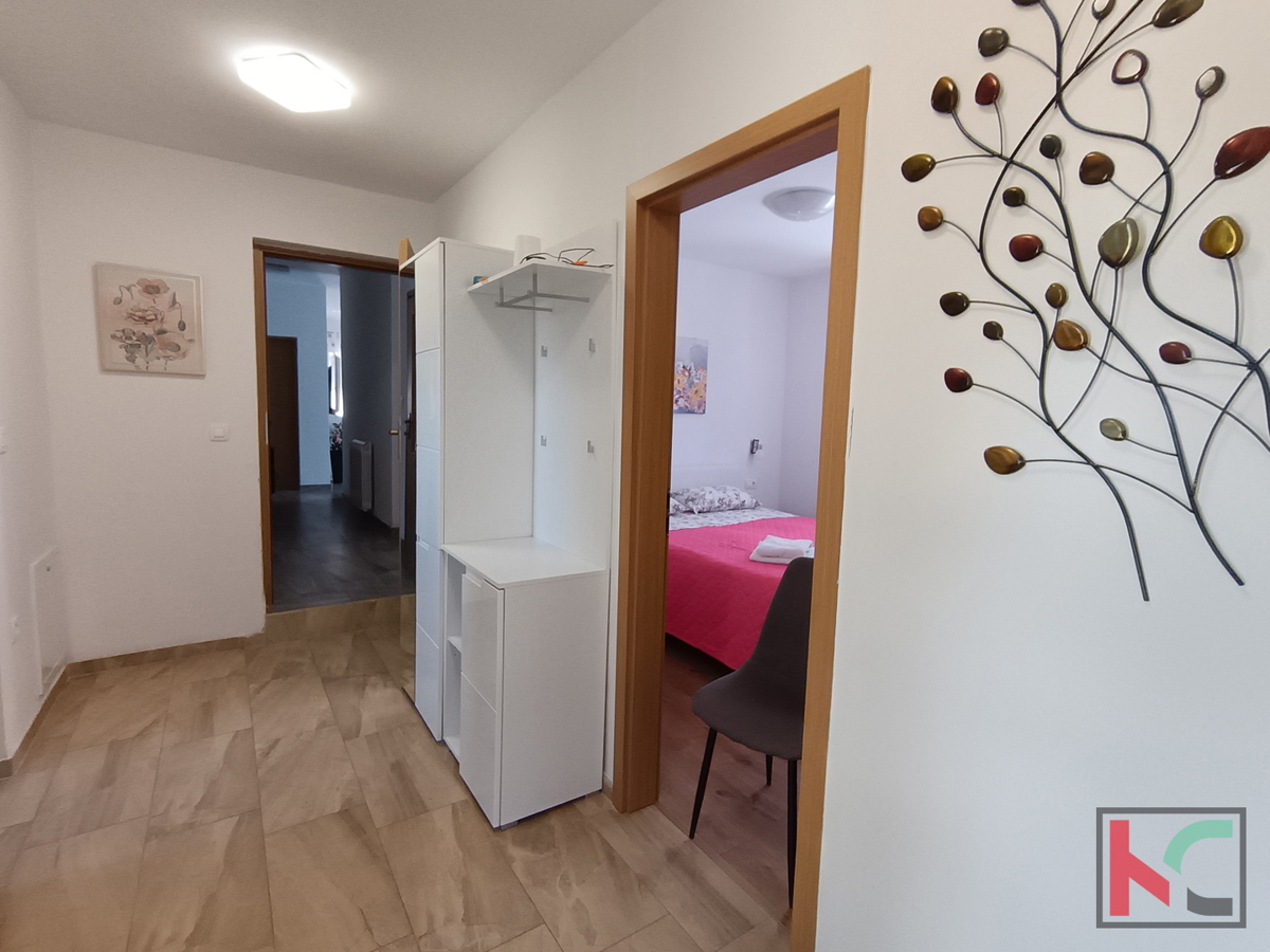 ROVINJ, CASA MODERNA CON PISCINA E ULIVETO, VICINANZA AL MARE, #VENDITA