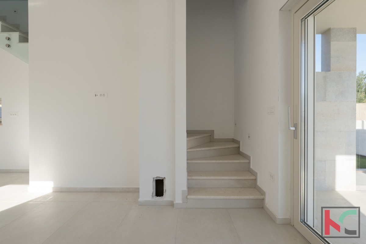 ISTRA, LIŽNJAN CASA MODERNA, VISTA MARE, #VENDITA