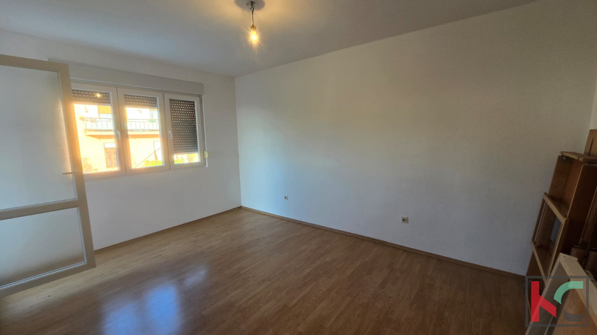 Pula, Vidikovac, spazioso appartamento 110m2 con 3 terrazze e giardino 196m2