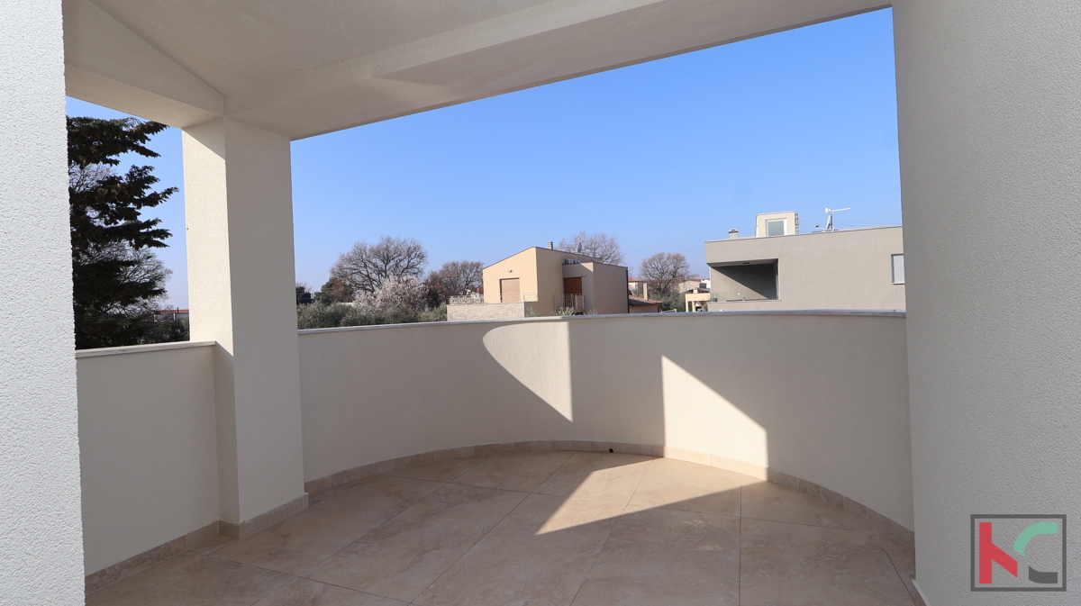 LIŽNJAN, ŠIŠAN, APPARTAMENTO TRILOCALE IN EDIFICIO CON DUE APPARTAMENTI #VENDITA