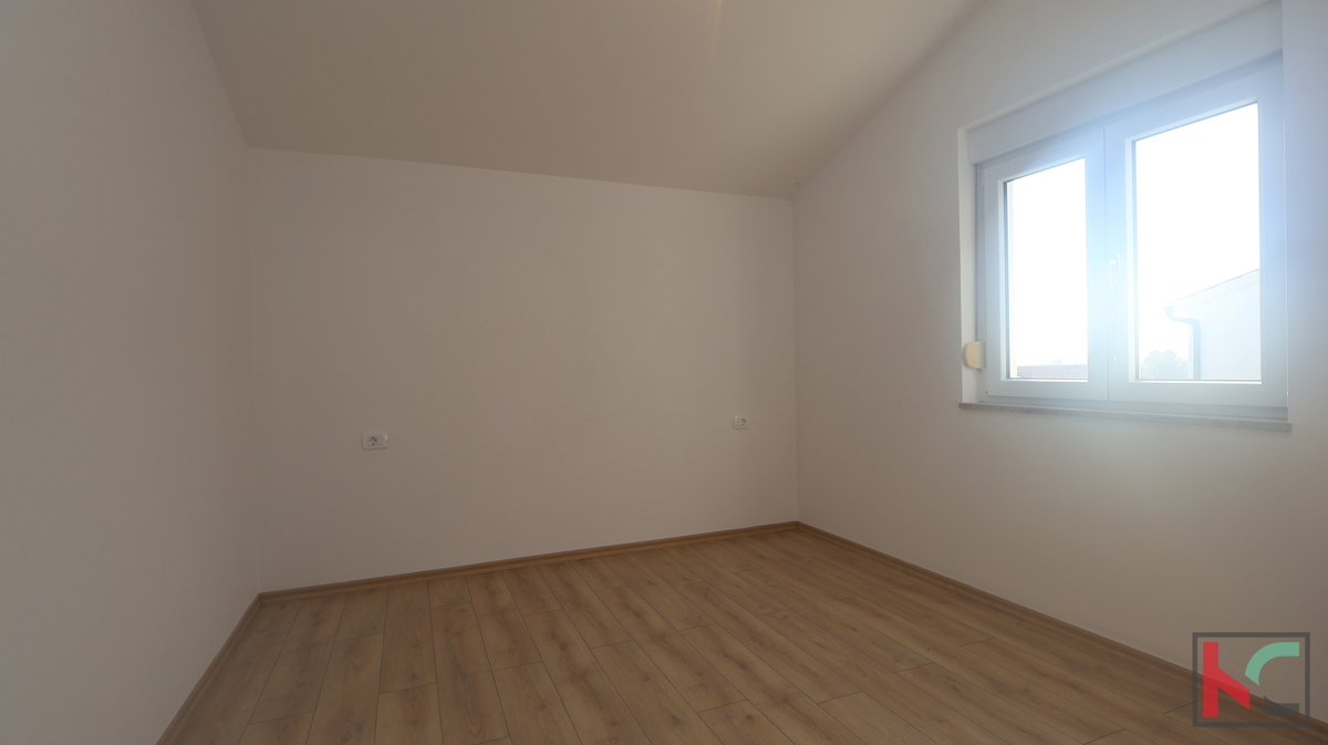 LIŽNJAN, ŠIŠAN, APPARTAMENTO TRILOCALE IN EDIFICIO CON DUE APPARTAMENTI #VENDITA