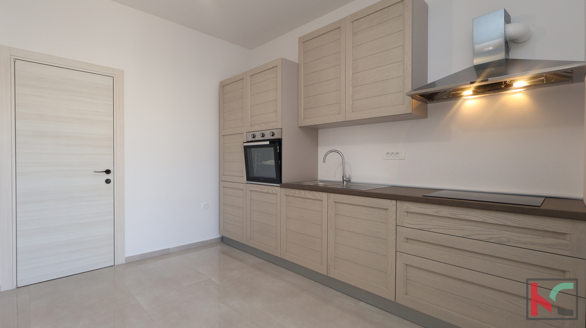 LIŽNJAN, ŠIŠAN, APPARTAMENTO TRILOCALE IN EDIFICIO CON DUE APPARTAMENTI #VENDITA