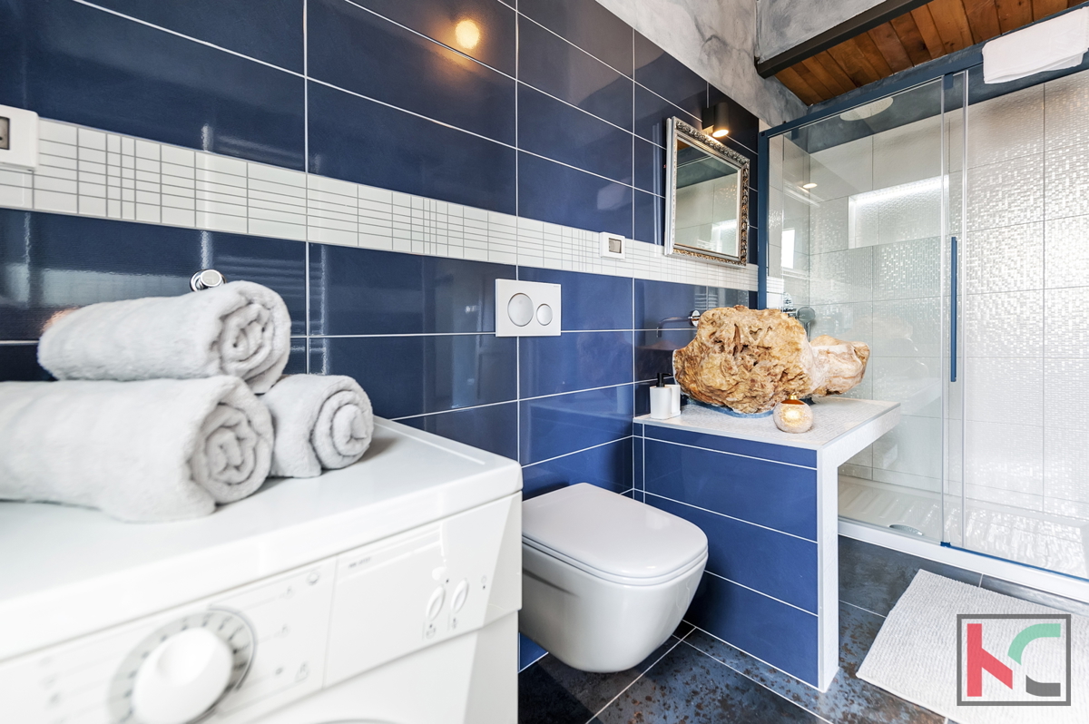 Istria, Kanfanar, autentica villa di 200 m2 con piscina e vista mare