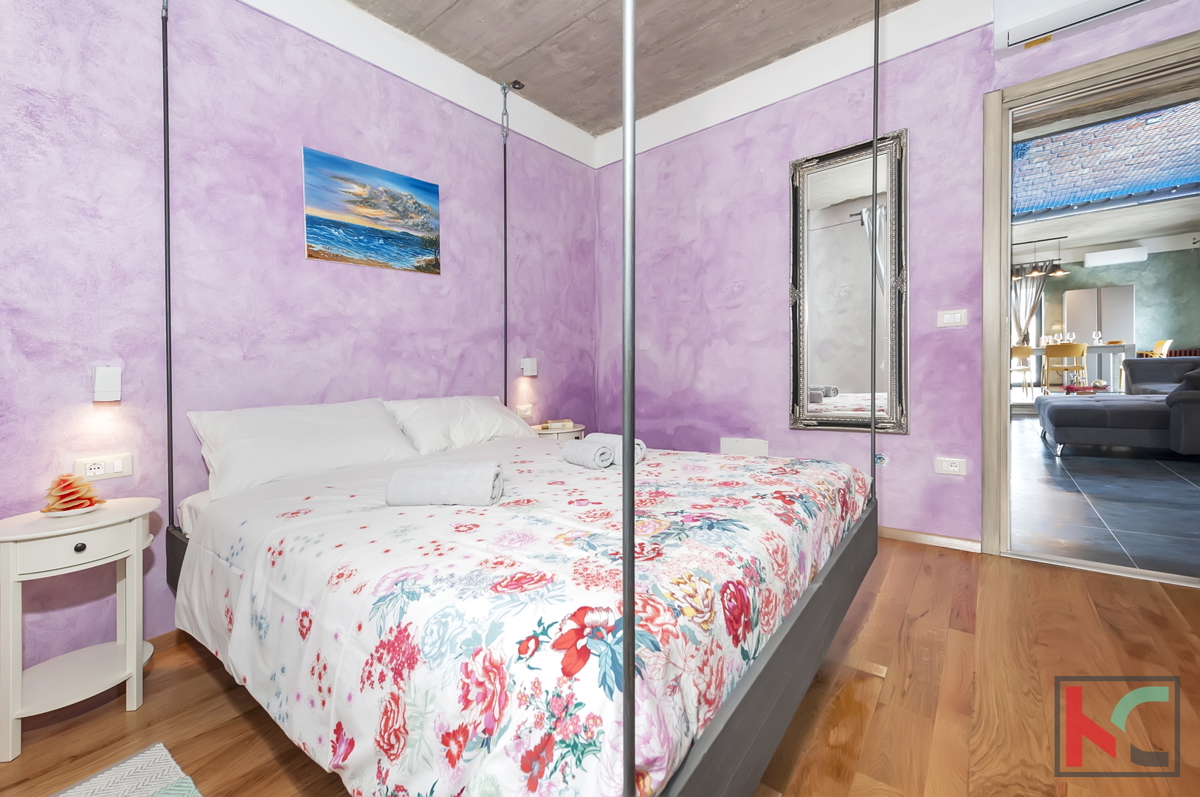 Istria, Kanfanar, autentica villa di 200 m2 con piscina e vista mare
