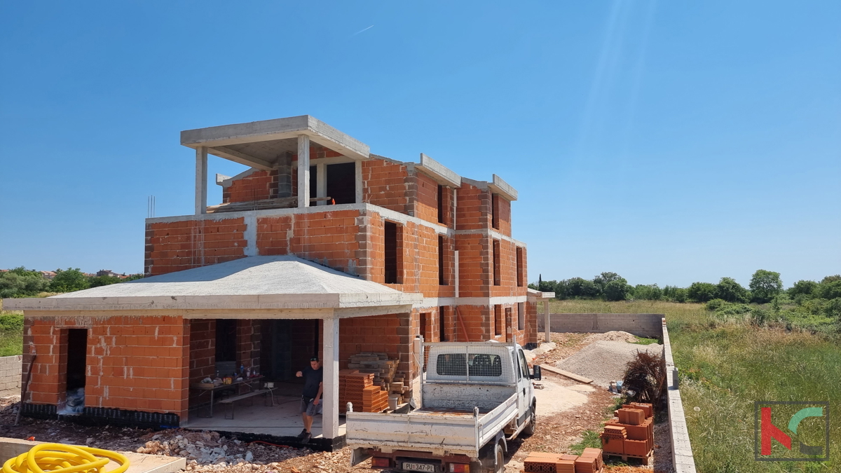 Istria, Dignano, Due ville in costruzione con piscine e vista mare