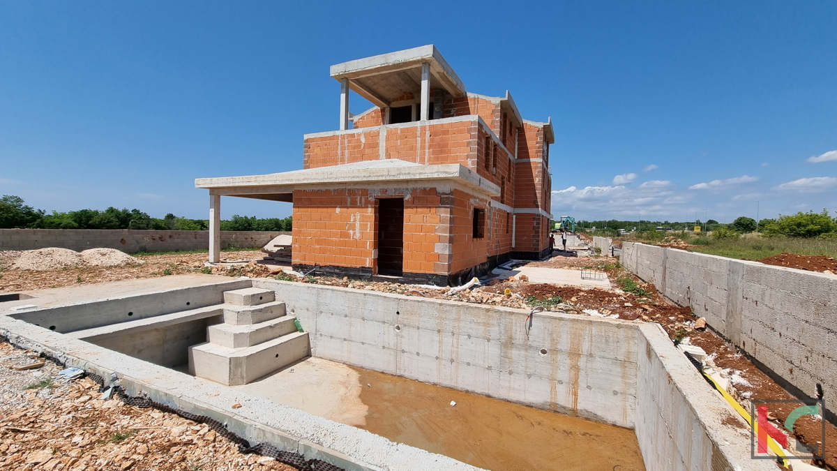 Istria, Dignano, Due ville in costruzione con piscine e vista mare