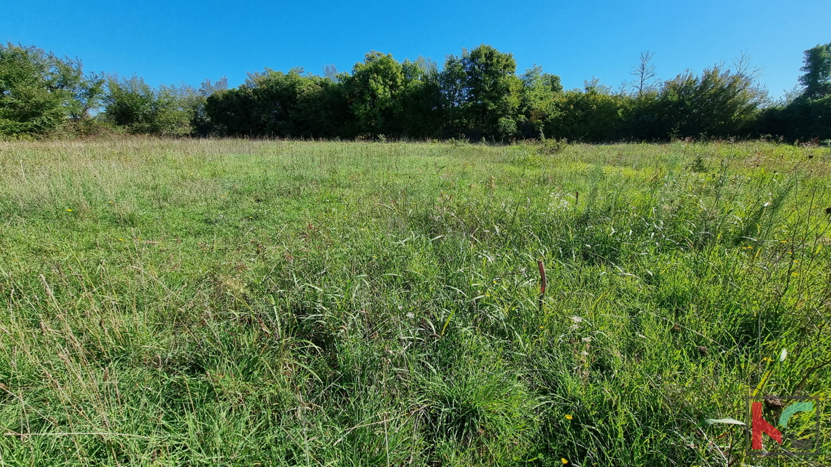 Istria, Loborika, terreno edificabile 892m2 di formato regolare