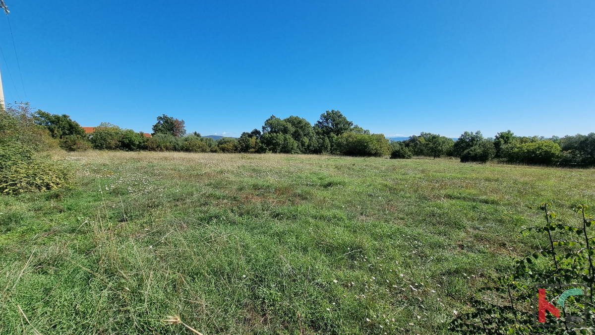 Istria, Perugia, terreno edificabile e agricolo 5932m2 con vista mare