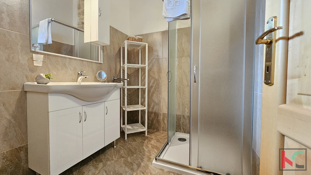 Istria, Gimino, casa indipendente con piscina di 120m2 e ampio giardino di 100m2 #vendita