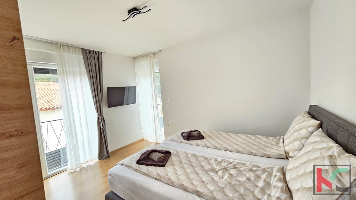 Istria, Pola, Valdebek, nuova casa bifamiliare vicino al centro città, #vendita