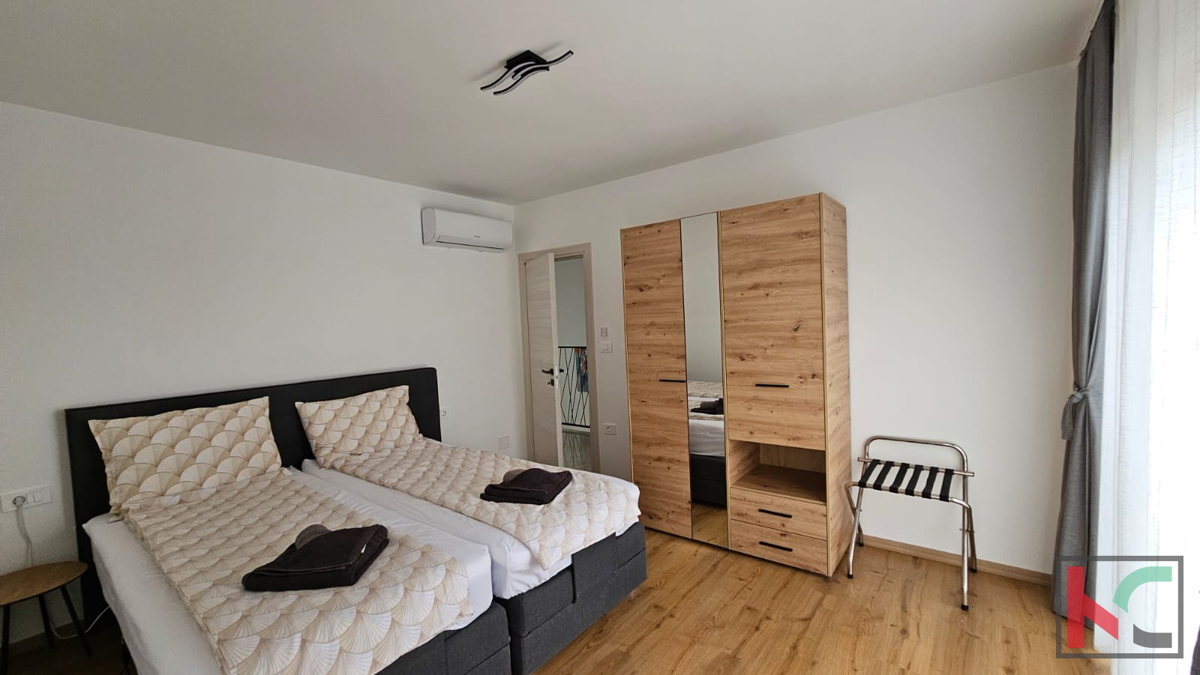 Istria, Pola, Valdebek, nuova casa bifamiliare vicino al centro città, #vendita