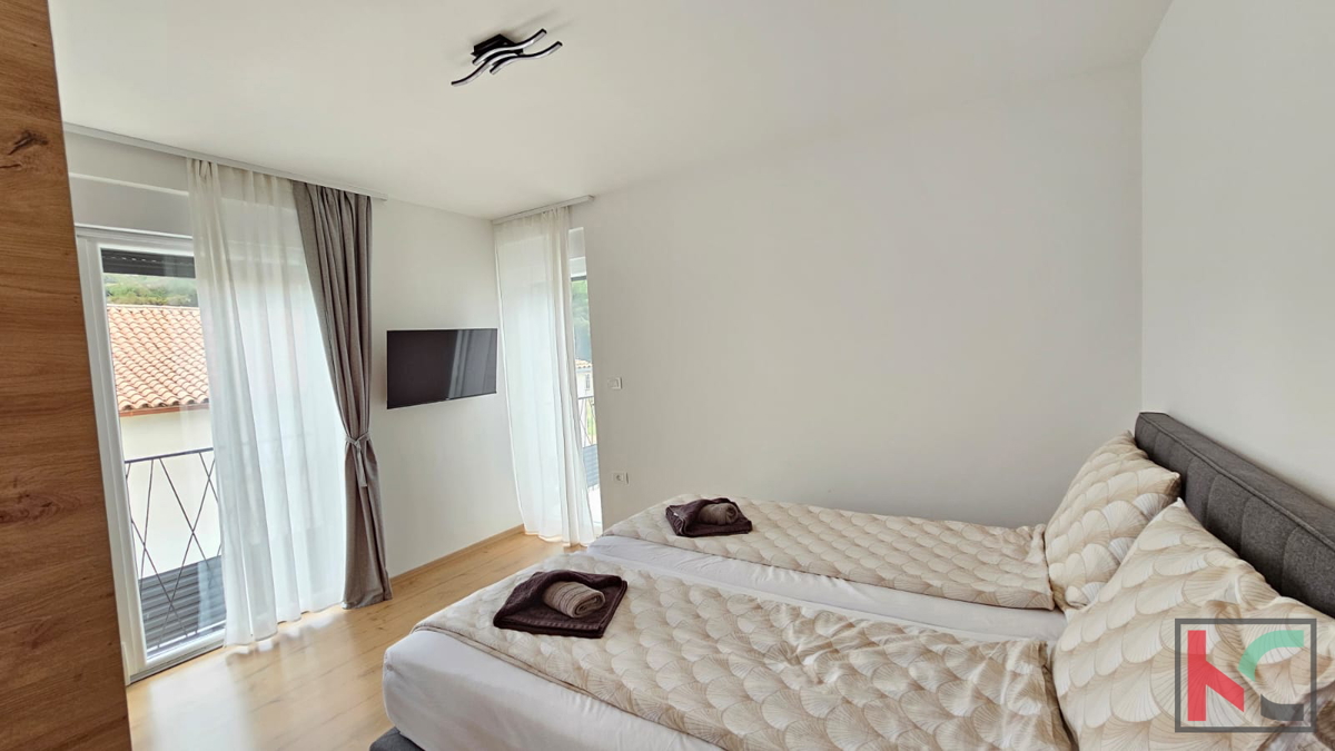 Istria, Pola, Valdebek, nuova casa bifamiliare vicino al centro città, #vendita