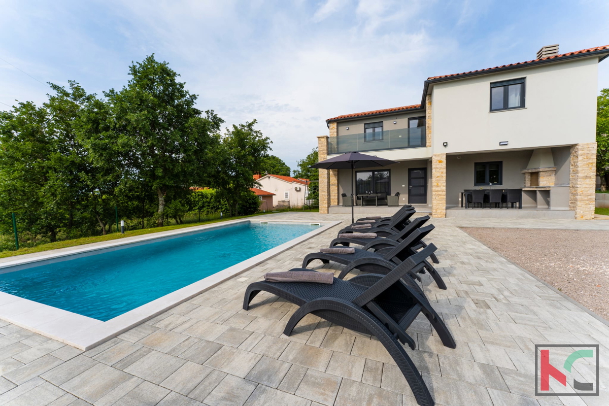 Albona, dintorni, casa indipendente con piscina di 150 m2 #vendita