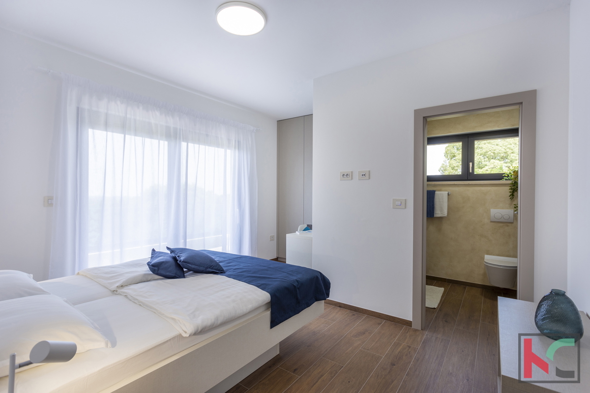 ISTRA, SMOLJANCI, CASA INDIPENDENTE CON PISCINA E GIARDINO CURATO #VENDITA