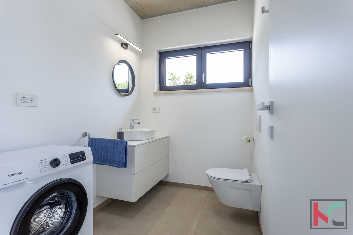 ISTRA, SMOLJANCI, CASA INDIPENDENTE CON PISCINA E GIARDINO CURATO #VENDITA