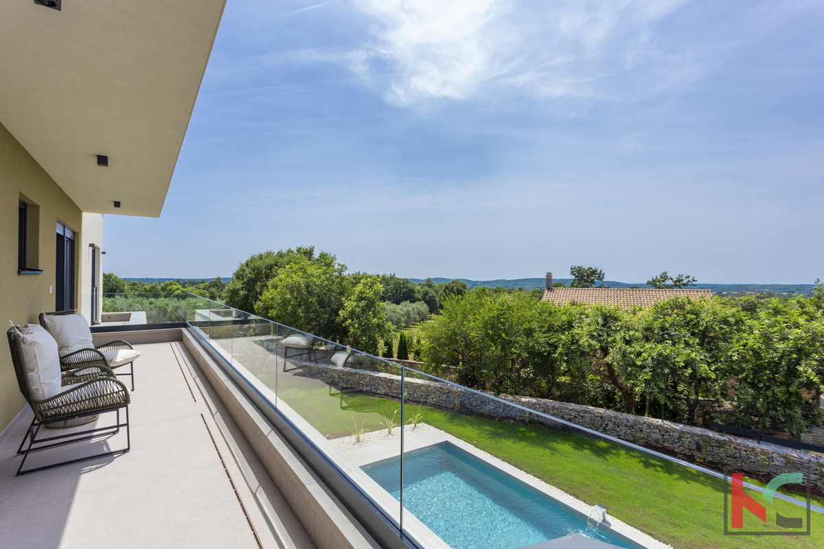 ISTRA, SMOLJANCI, CASA INDIPENDENTE CON PISCINA E GIARDINO CURATO #VENDITA