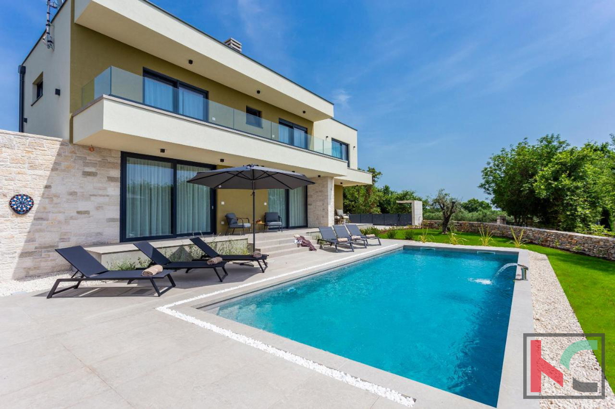 ISTRA, SMOLJANCI, CASA INDIPENDENTE CON PISCINA E GIARDINO CURATO #VENDITA