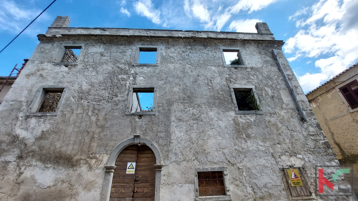 ISTRA, LINDAR, PAZIN, KAMENA KUĆA ZA RESTAURACIJU #PRODAJA