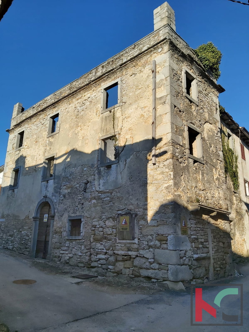 ISTRA, LINDAR, PAZIN, KAMENA KUĆA ZA RESTAURACIJU #PRODAJA