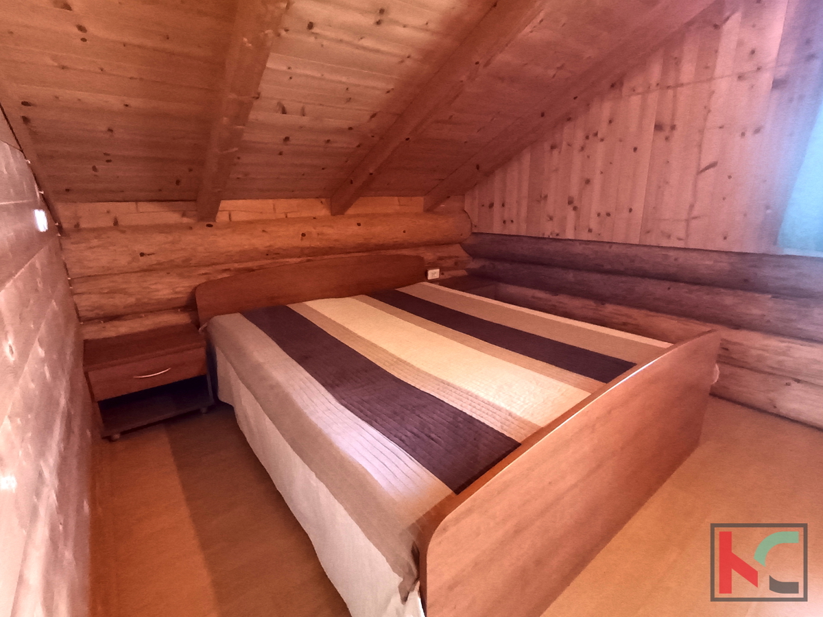 ISTRA, POREČ, UNICA CASA IN LEGNO CON VISTA MARE, #VENDITA