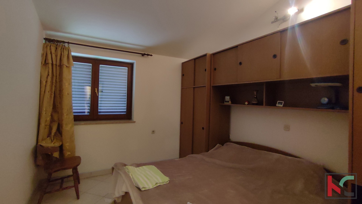 Istria, Pola, Šišan, casa bifamiliare su un terreno di 3731 m2