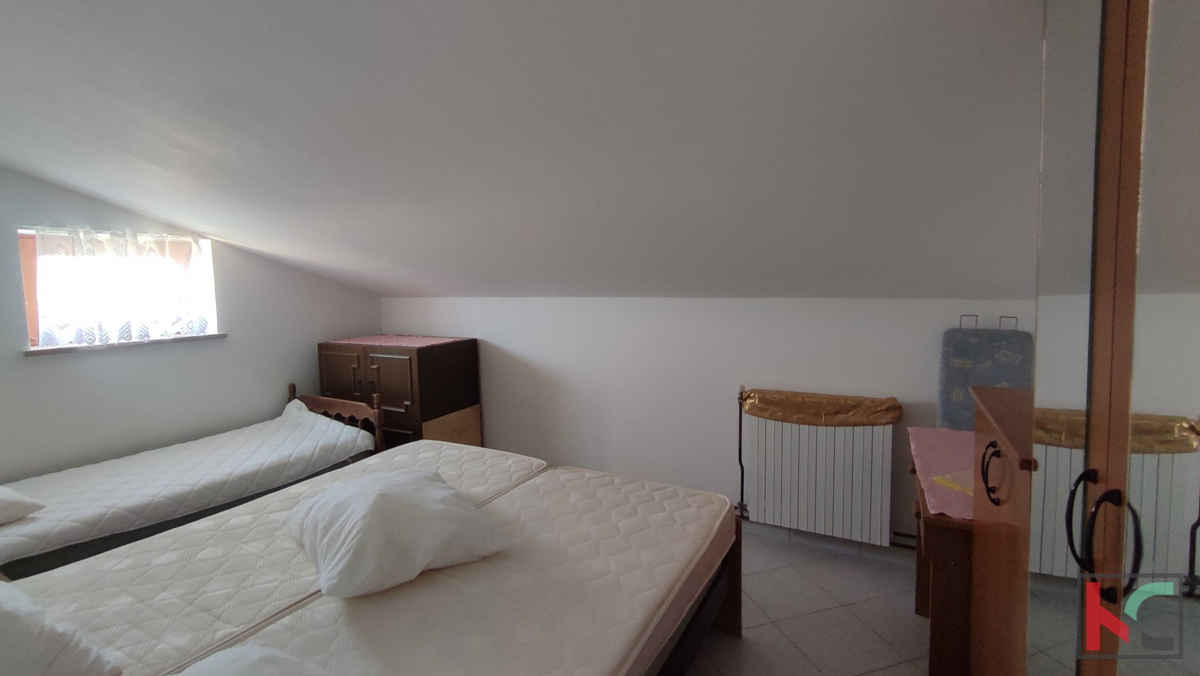 Istria, Pola, Šišan, casa bifamiliare su un terreno di 3731 m2