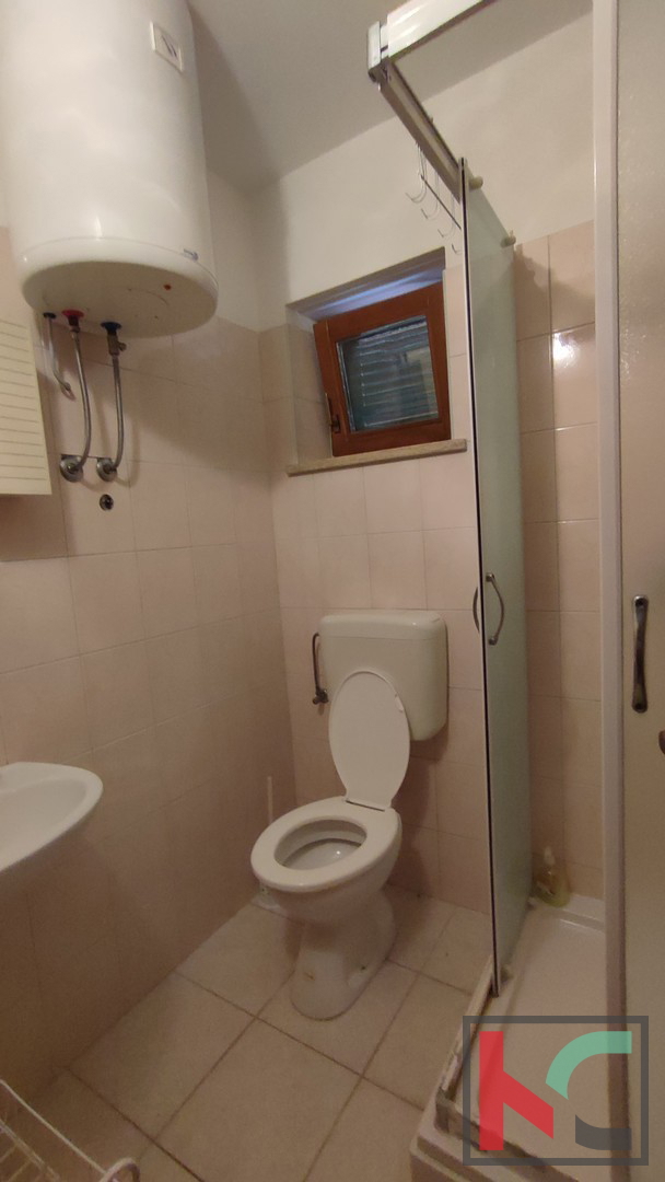 Istria, Pola, Šišan, casa bifamiliare su un terreno di 3731 m2