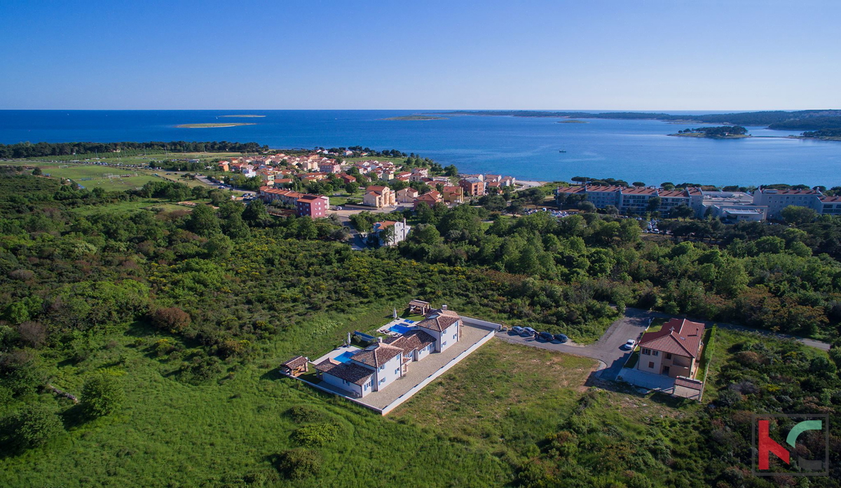 Istria, Medulin, ville bifamiliari 440m2