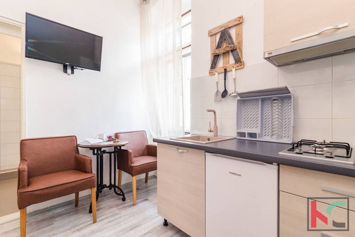 Istria, Pola, Centro, appartamento 82,01 m2, quattro unità abitative, #vendita